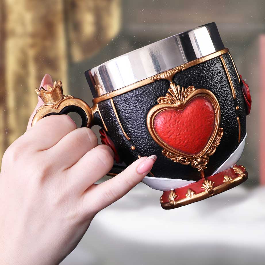 Queen of Hearts Tea Cup