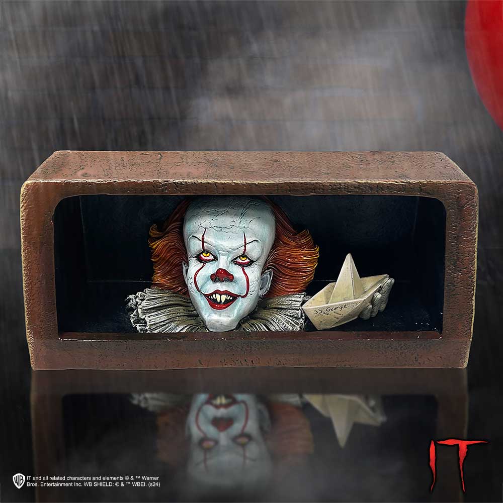 IT Pennywise Drain Figurine