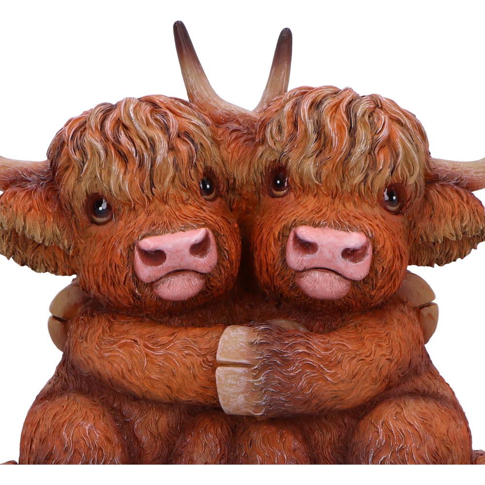 Highland Cow Hug Figurine